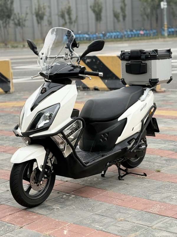 济南铃木 UY125