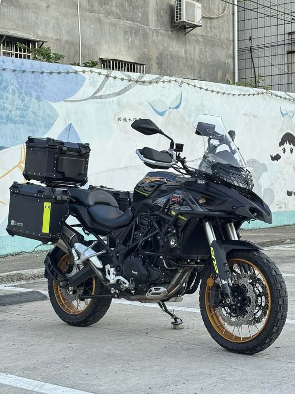 贝纳利 金鹏 TRK502