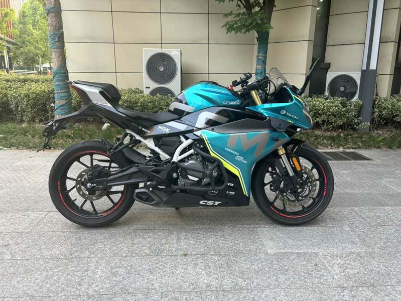 春风 250SR