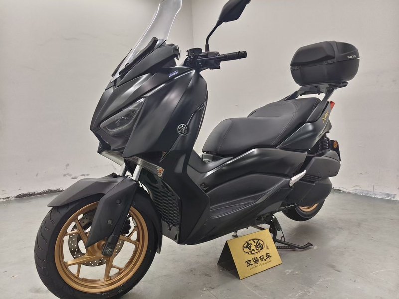 雅马哈 XMAX