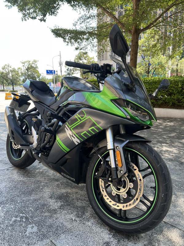 无极 250RR