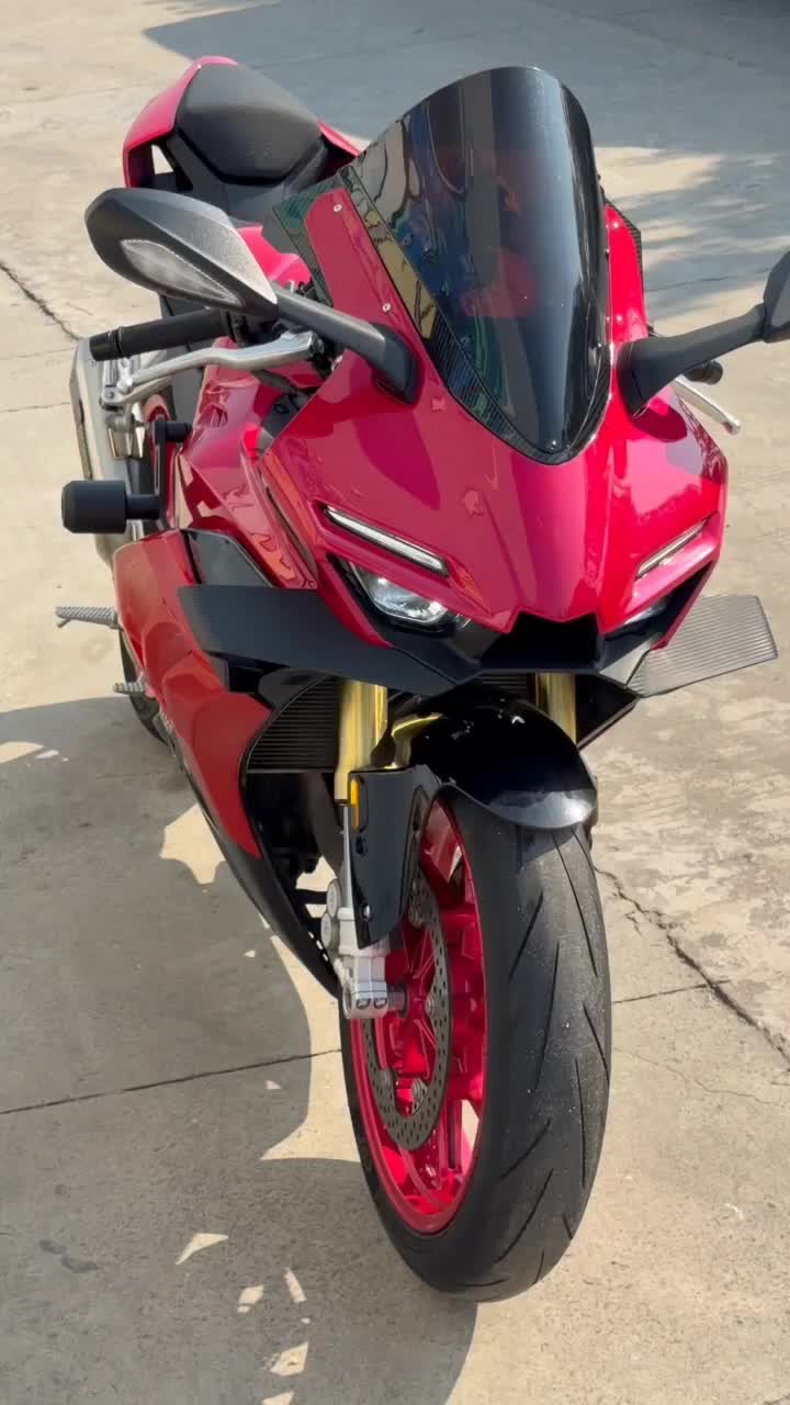 张雪机车 500RR