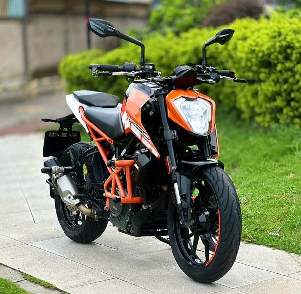 KTMR2R 250 Duke