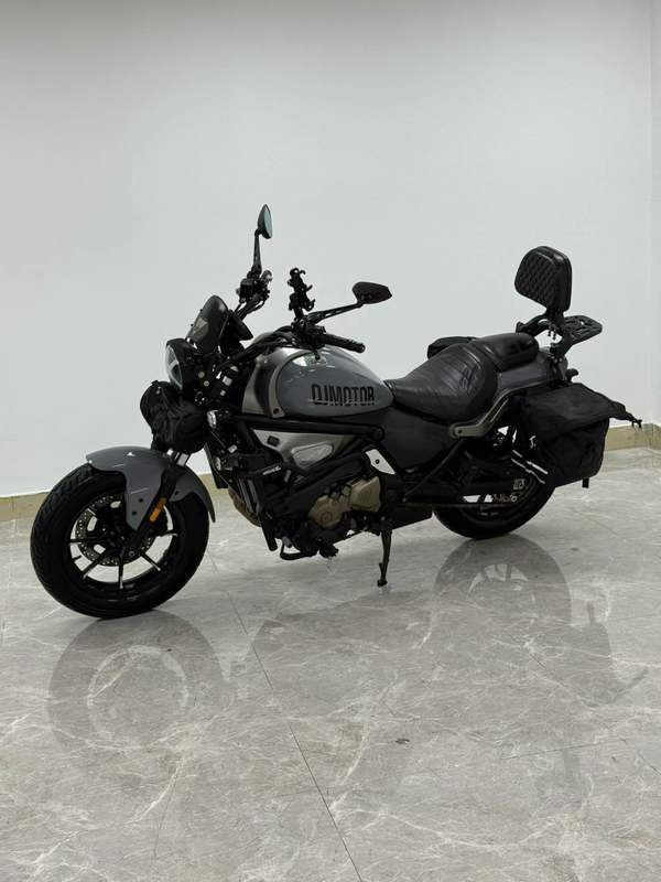 QJMOTOR 闪500S