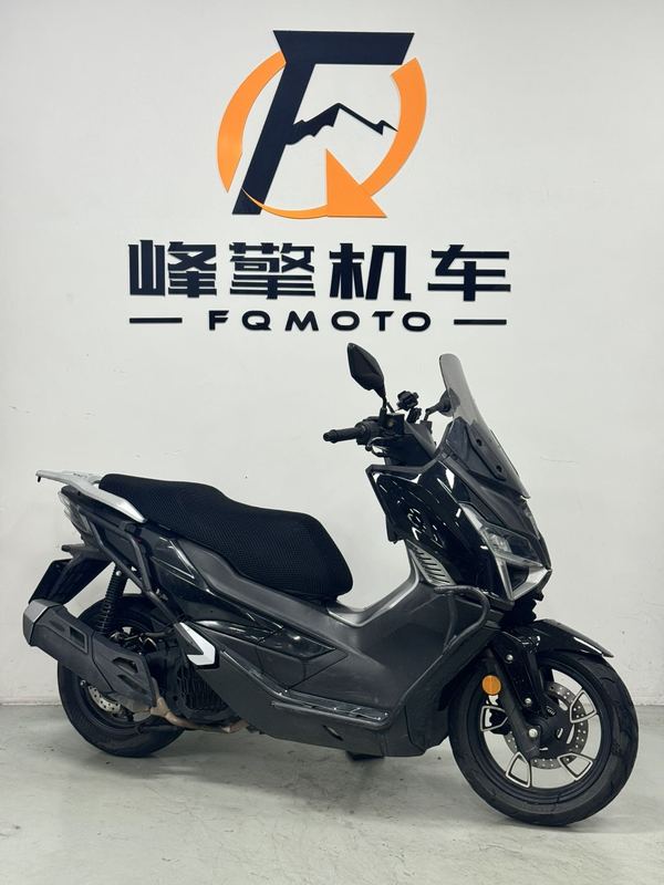 无极 SR150GT