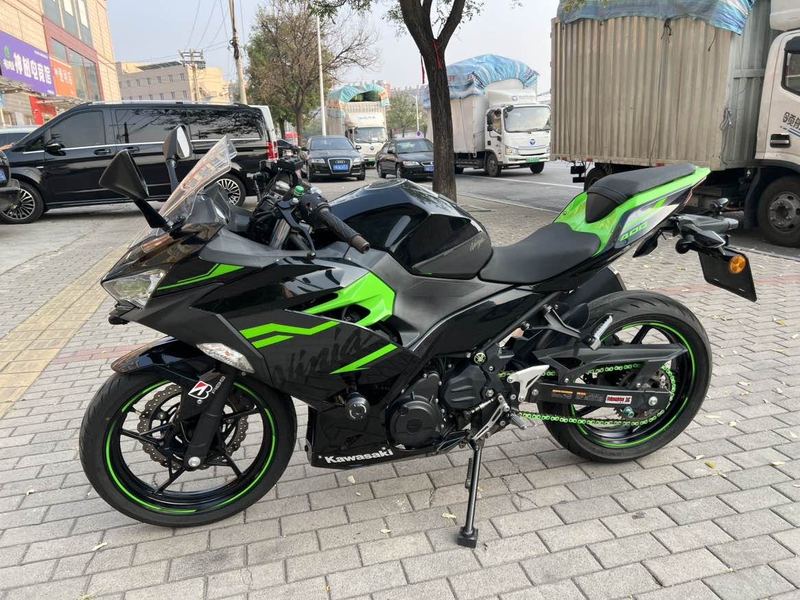 川崎 Ninja 400