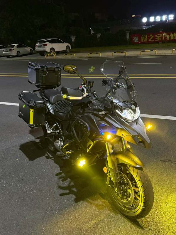 贝纳利 金鹏 TRK502