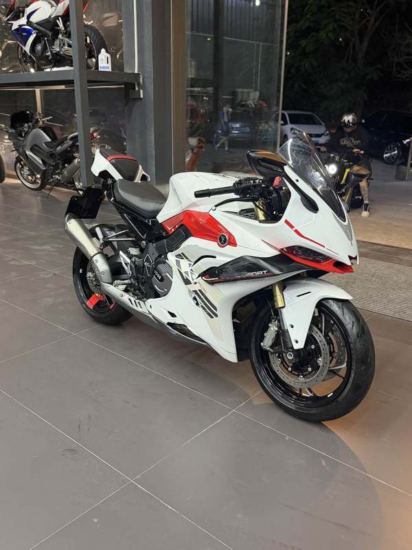 无极 RR660