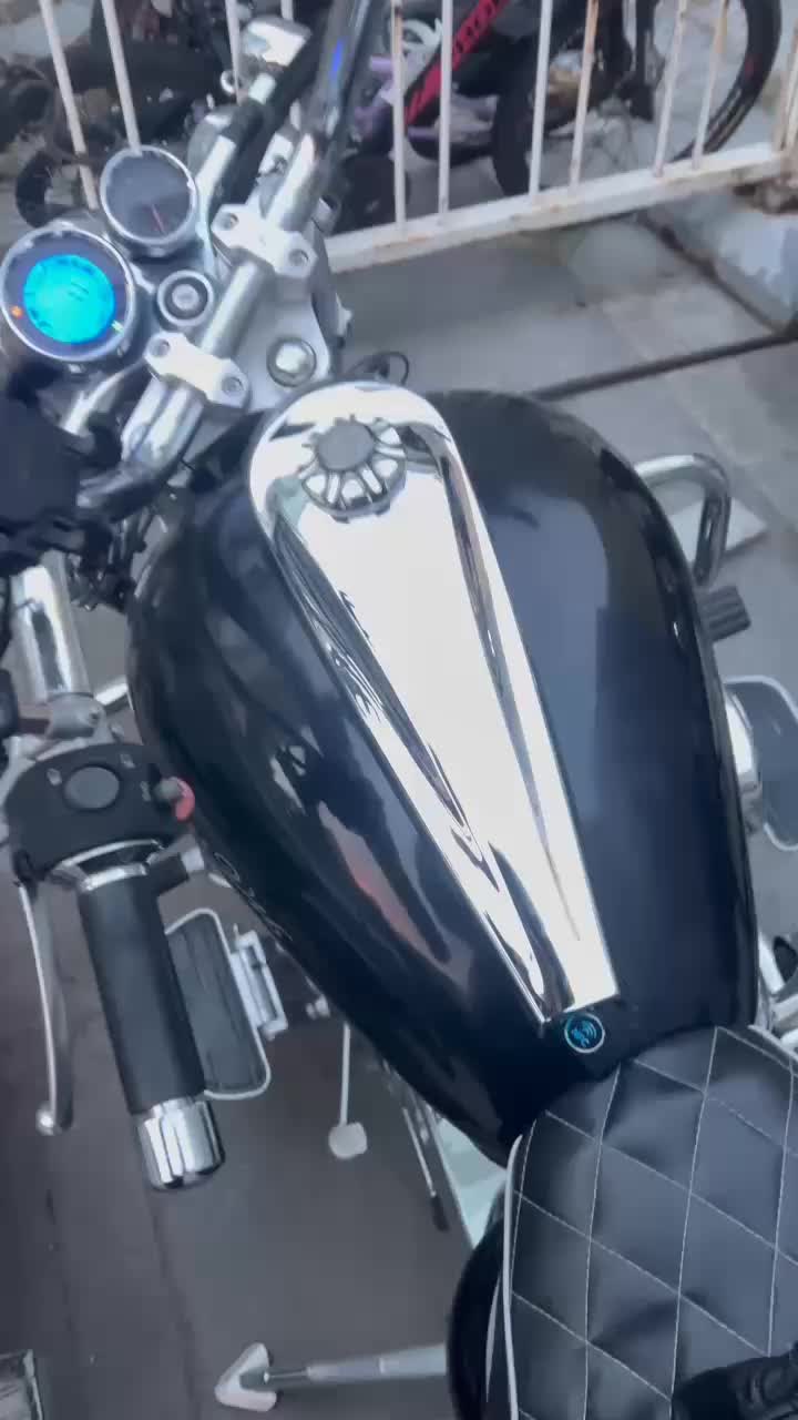 力帆 V16