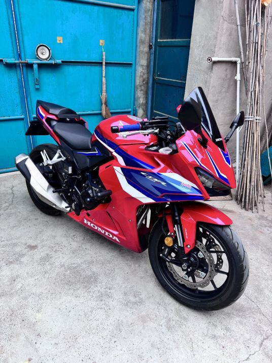 本田WING CBR400R
