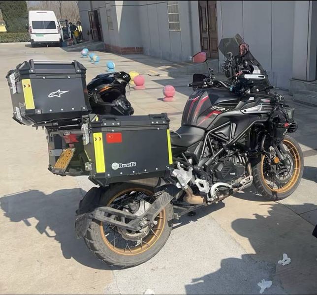 贝纳利 TRK552