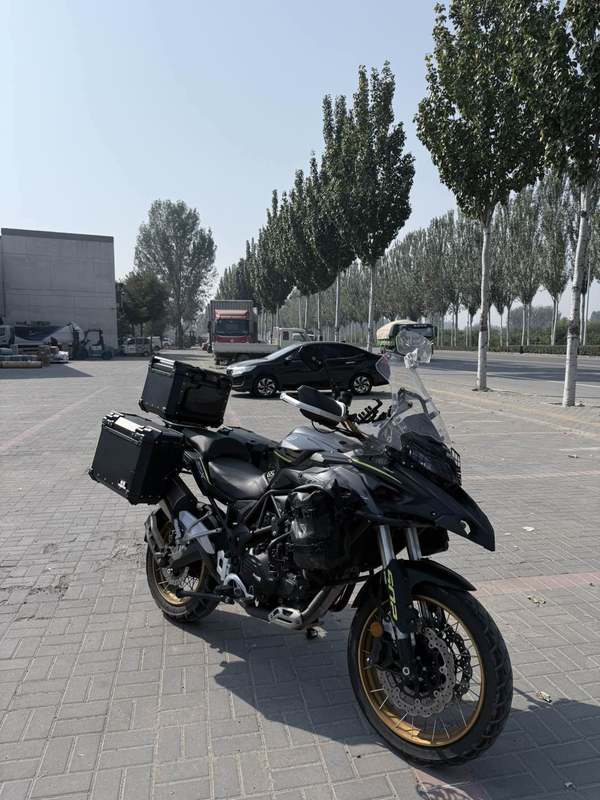 贝纳利 金鹏 TRK502