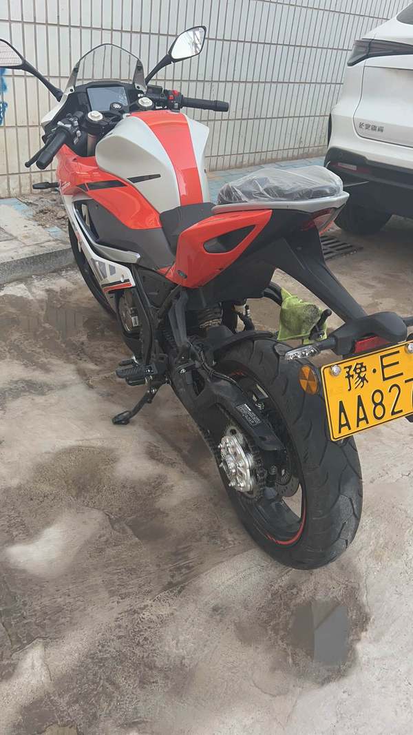 QJMOTOR 赛250