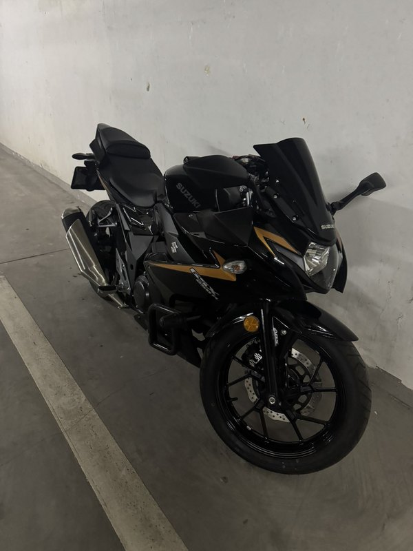 豪爵铃木 GSX250R