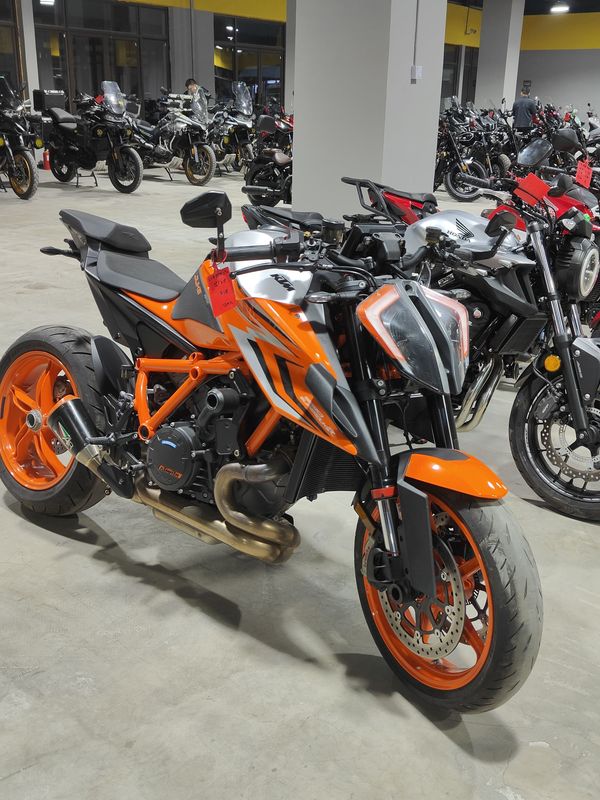 KTMR2R 1290 Super Duke