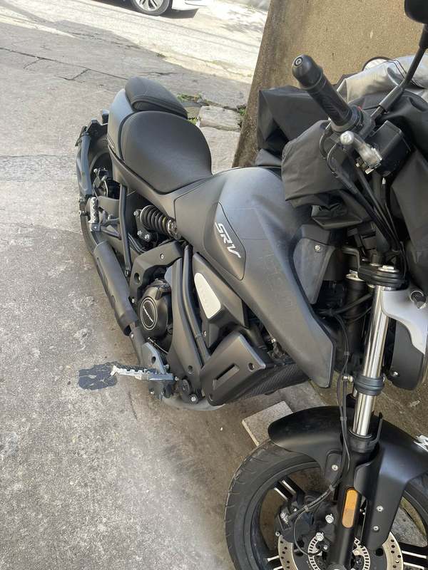 QJMOTOR 闪500S