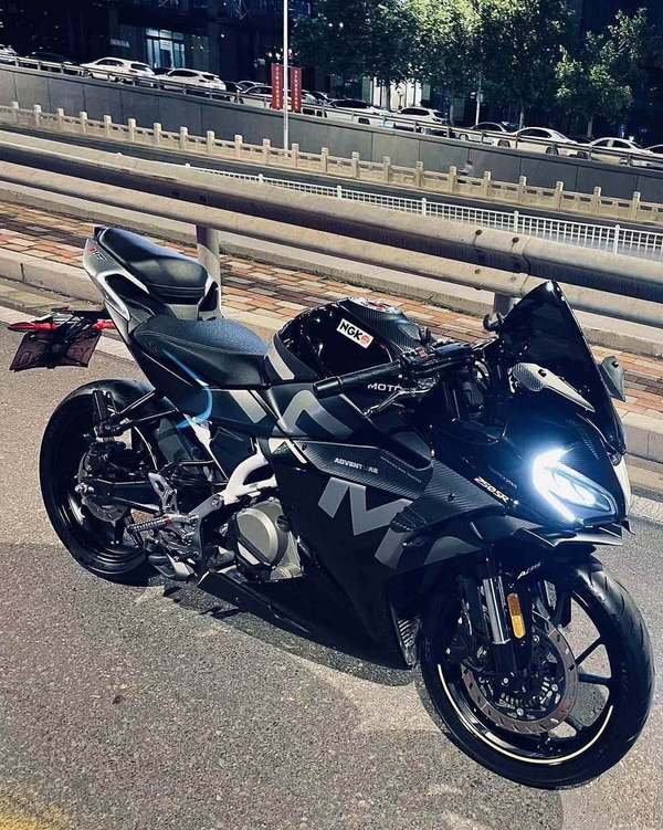 春风 250SR