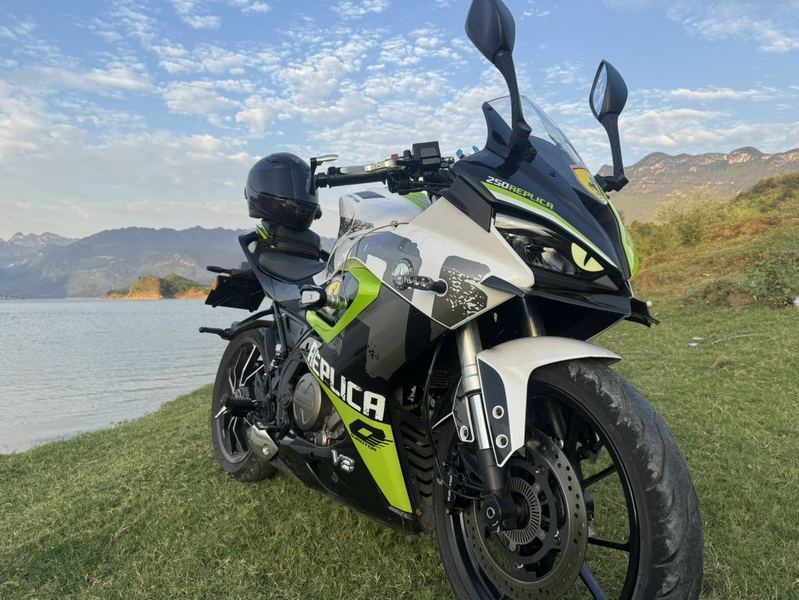 QJMOTOR 赛250
