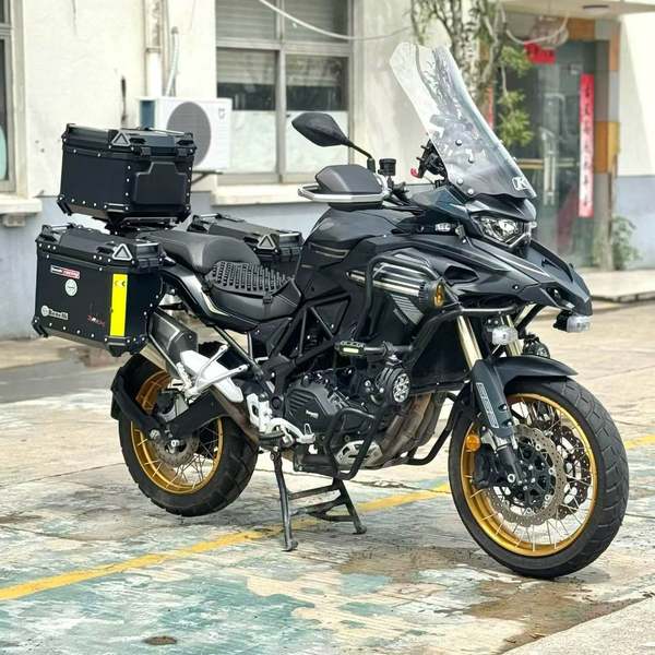 贝纳利 TRK552
