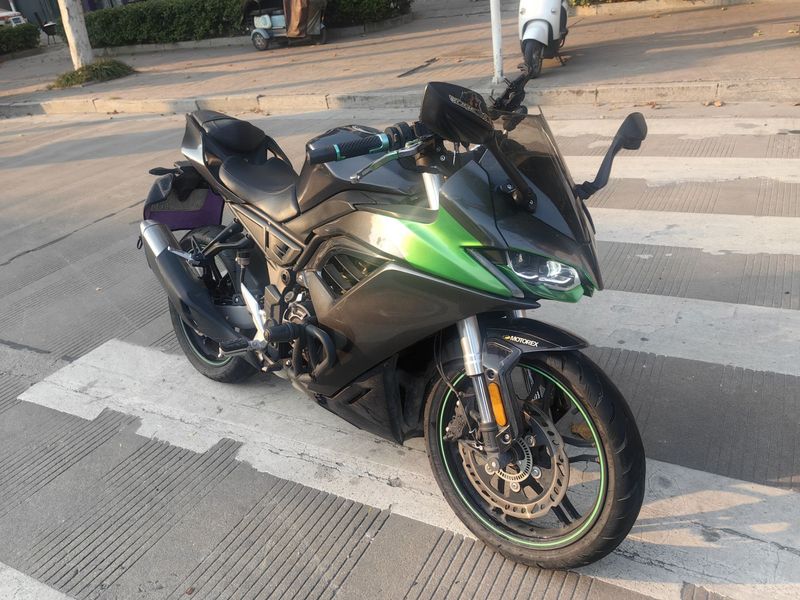 无极 250RR