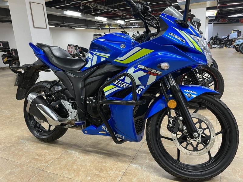 济南铃木 极客飒 Gixxer 155