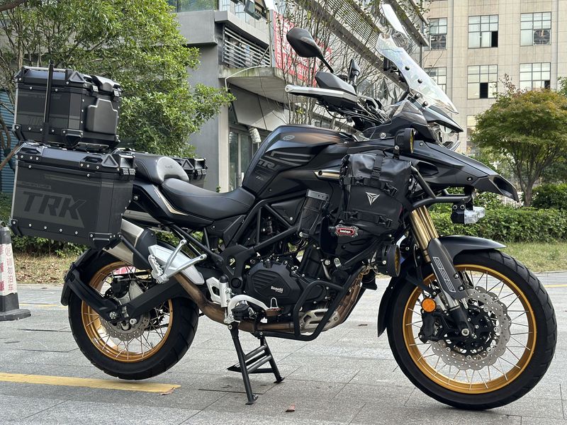 贝纳利 TRK552