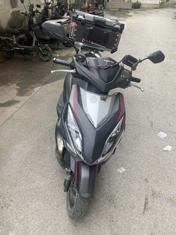 新大洲本田 裂行 RX125Fi
