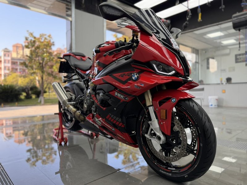 宝马 S 1000 RR