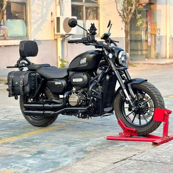 QJMOTOR 闪250