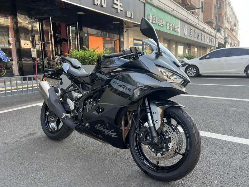 川崎 ZX-4R
