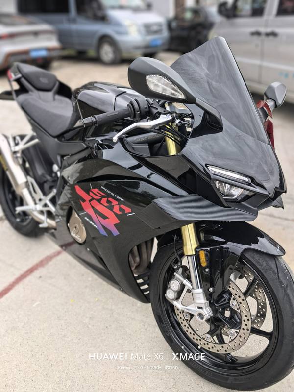 张雪机车 500RR