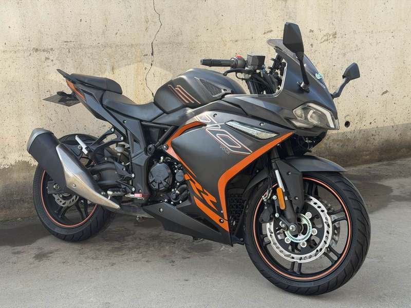无极 300RR