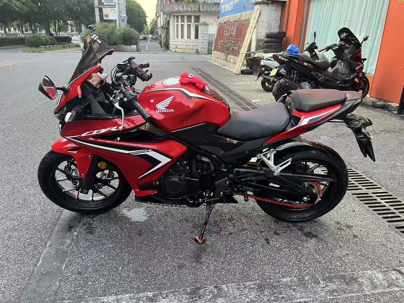 本田WING CBR400R