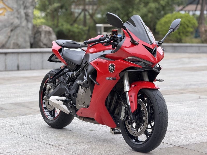 QJMOTOR 赛600