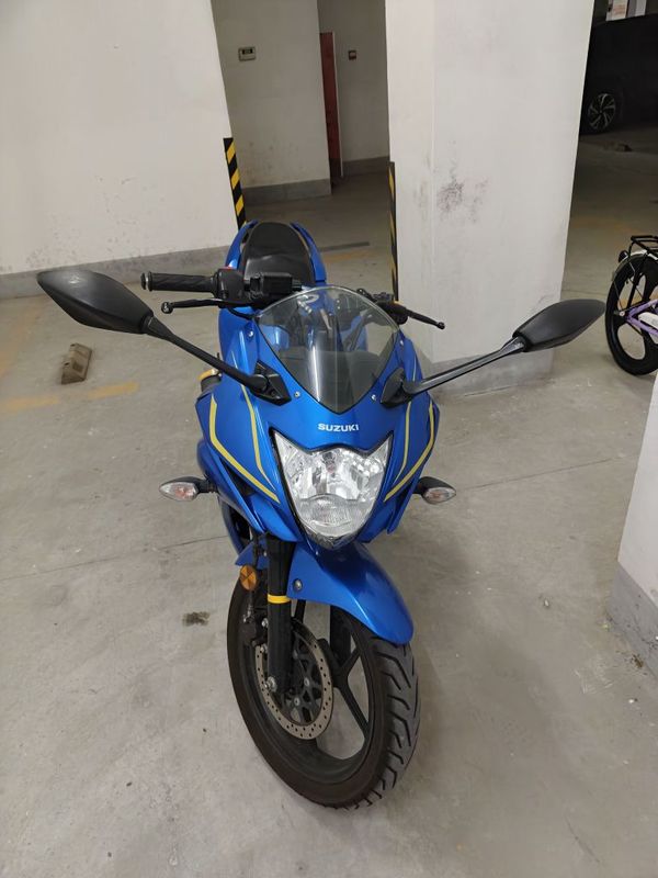 济南铃木 极客飒 Gixxer 155