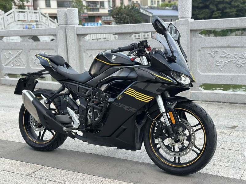 无极 250RR