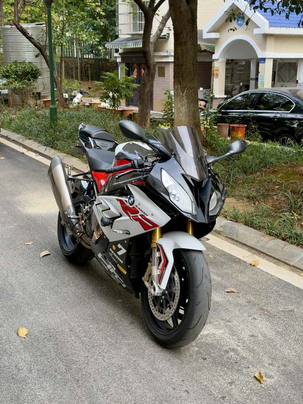 宝马 S 1000 RR