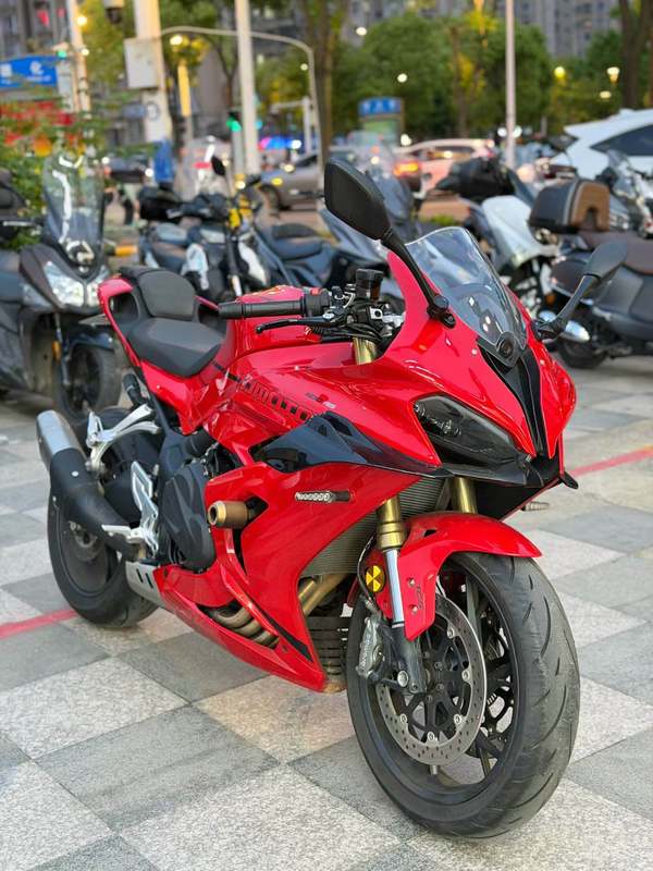 QJMOTOR 赛600