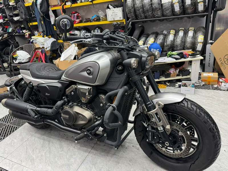QJMOTOR 闪600