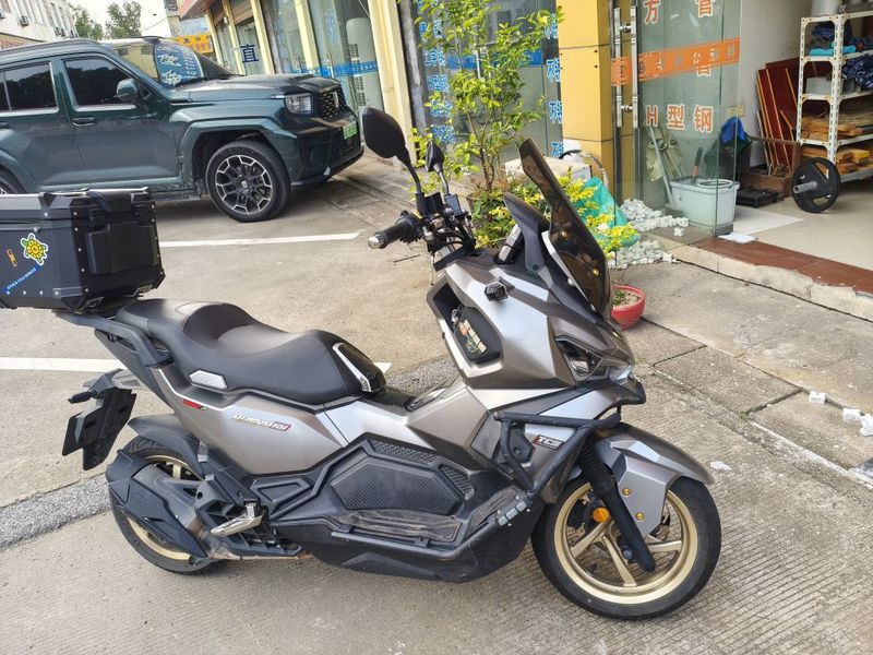 SYM三阳 Husky ADV 150