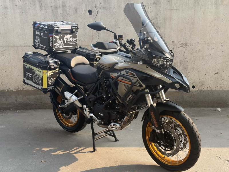 贝纳利 TRK552