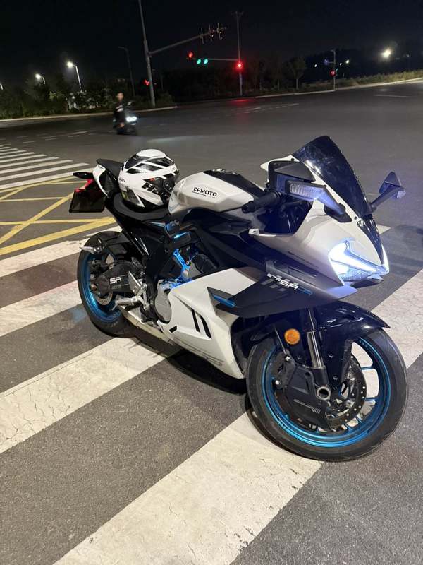 春风 675SR