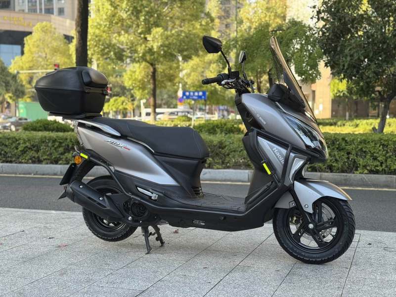 豪爵 ADX125