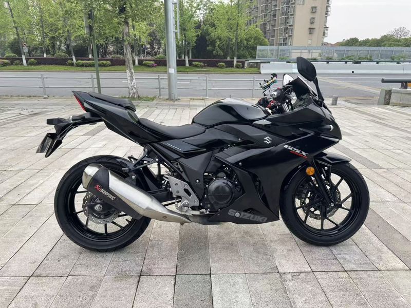 豪爵铃木 GSX250R