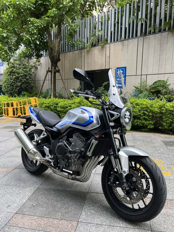 本田 CB500 Super Four