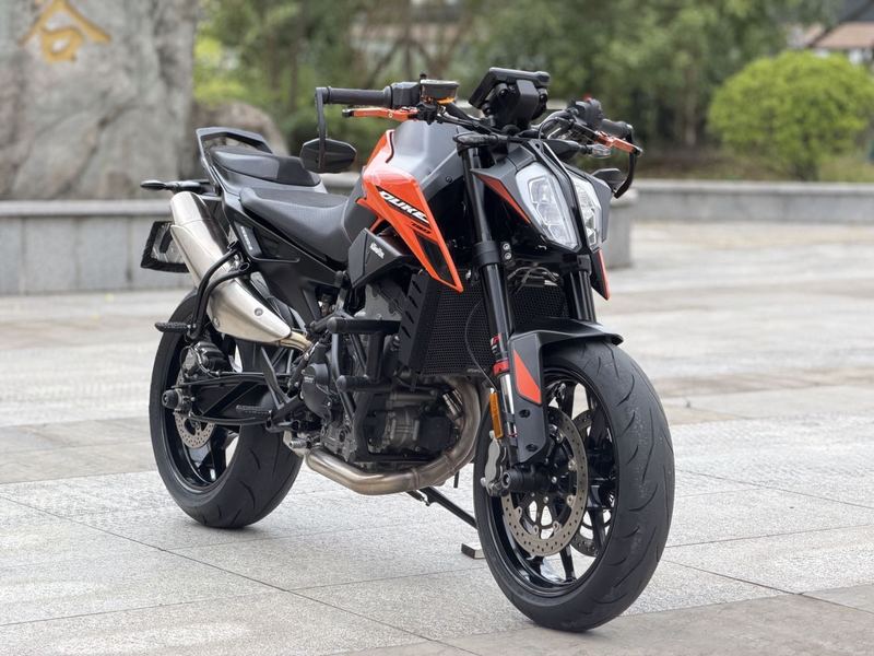 KTMR2R 790 Duke