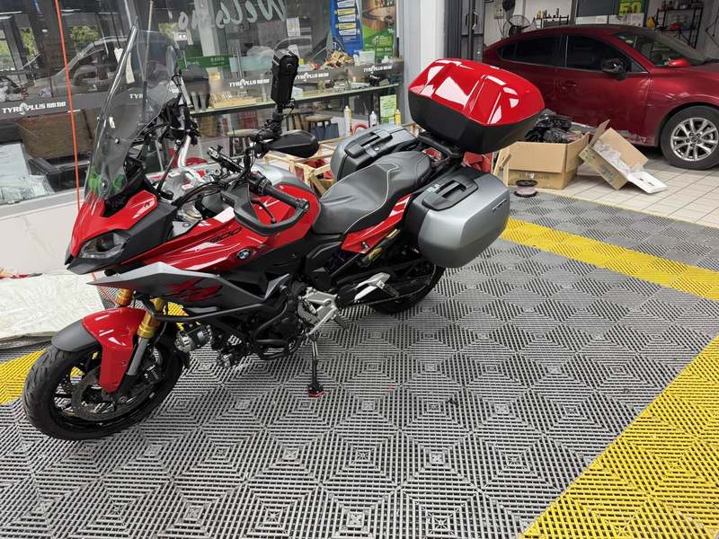 宝马 F 900 XR