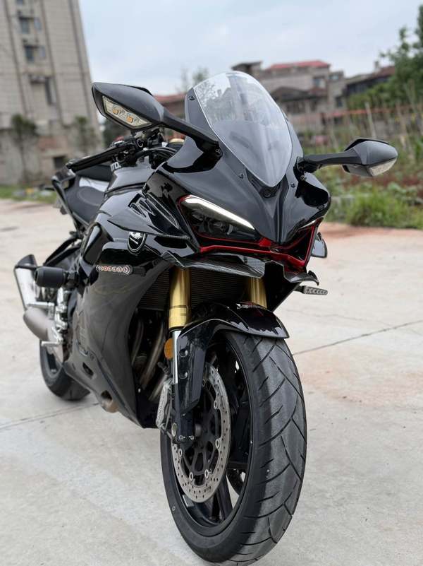 QJMOTOR 赛600