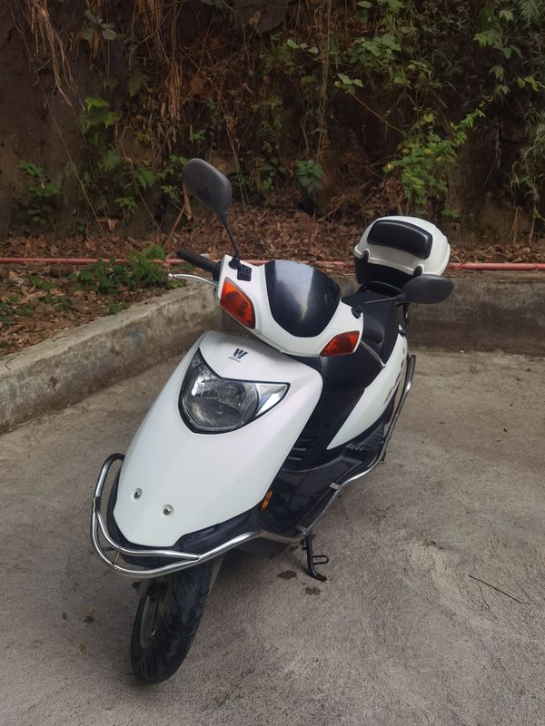豪爵 VF100