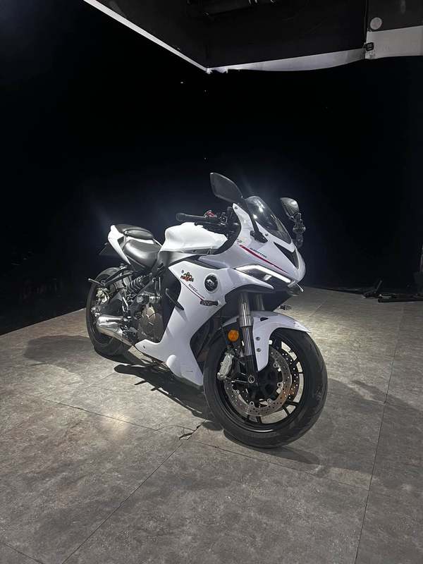 QJMOTOR 赛600
